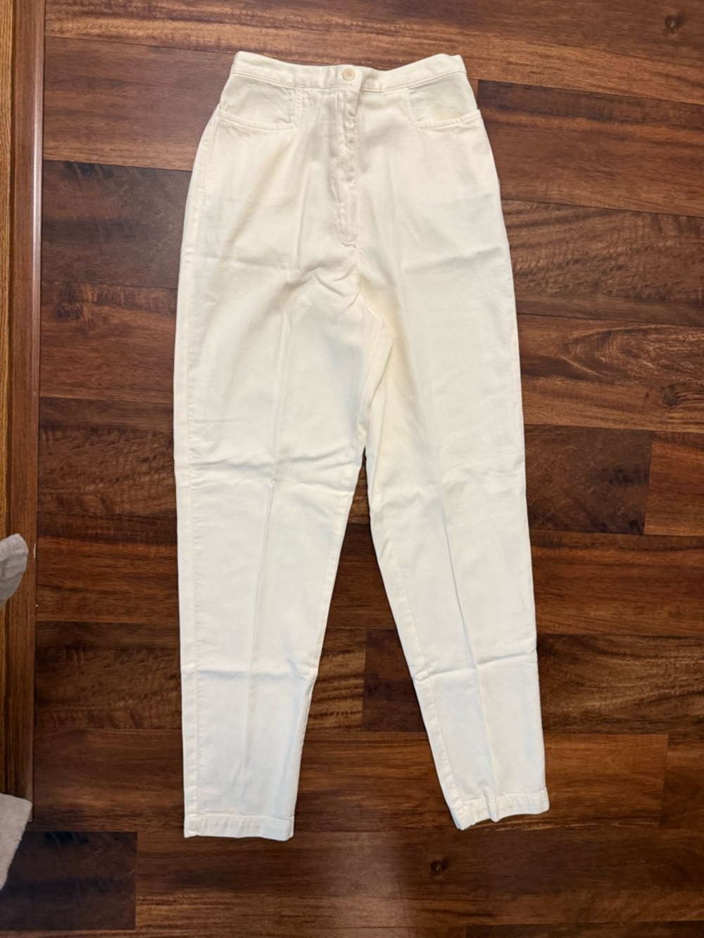 Eileen Fisher NWOT Cream High-Rise Tapered Chinos